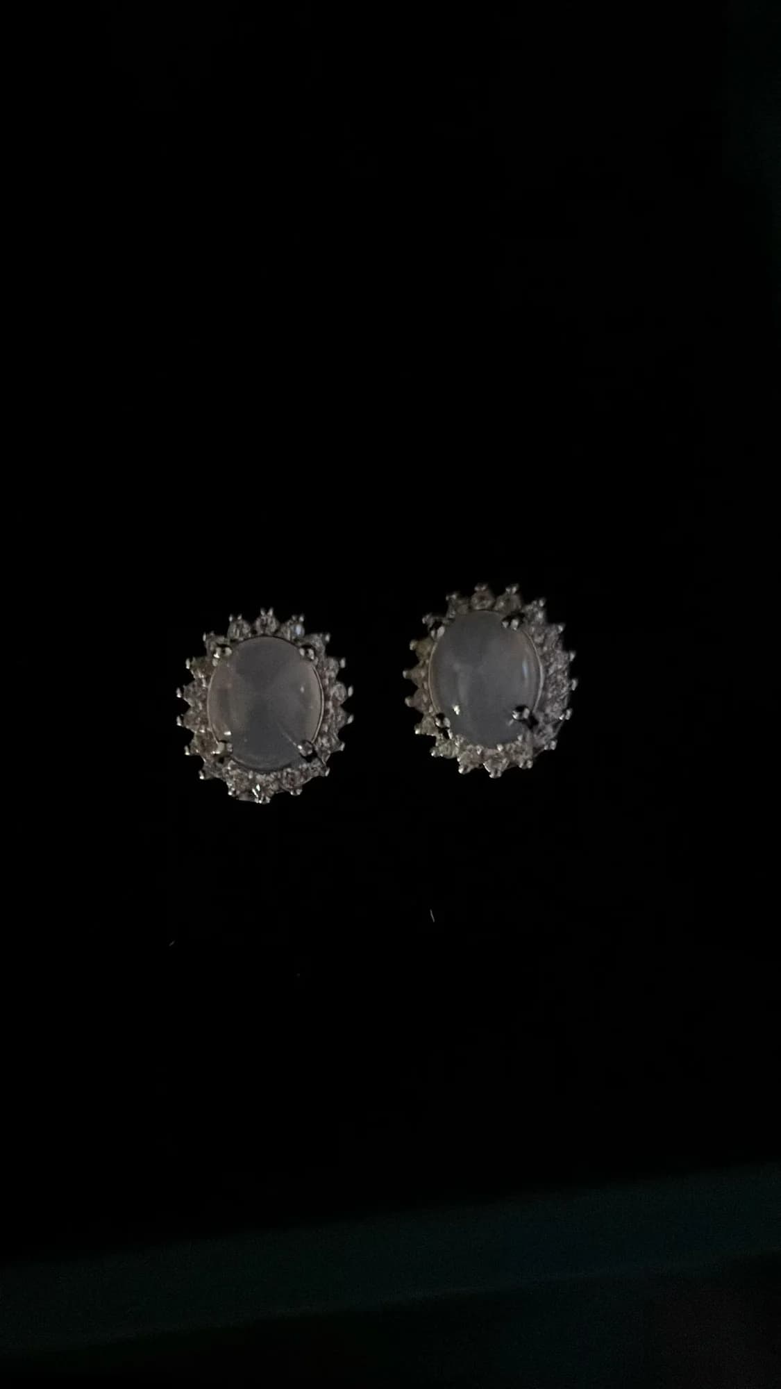 冰种翡翠白冰蛋面耳钉