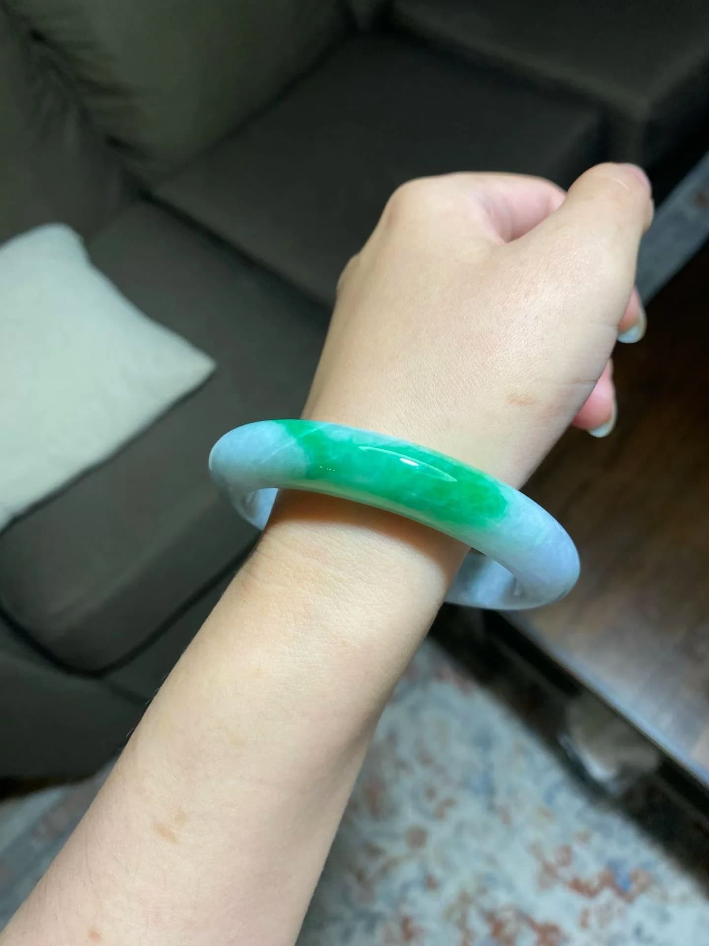 飘辣绿翡翠手镯 - 5